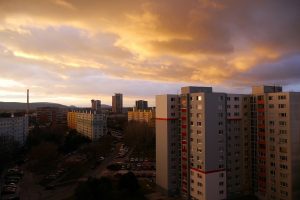 Slováci najviac € minú na bývanie