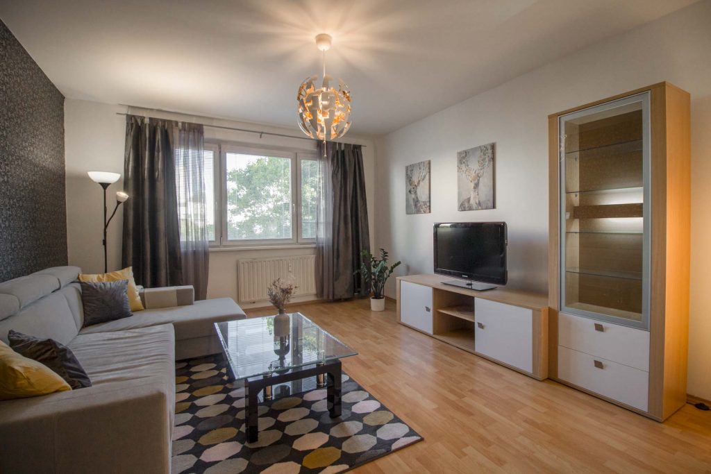 Belinského 19, 851 01 Bratislava