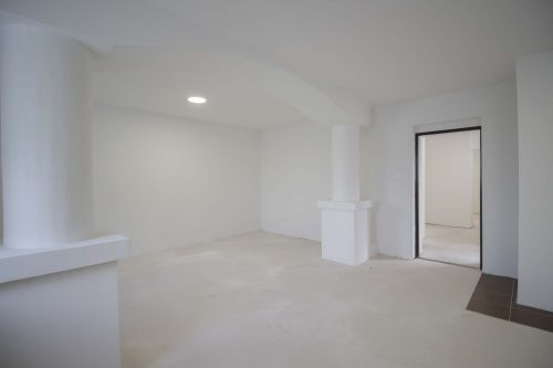 Rodinný dom s hospodárskou budovou, 930 03 Kráľovičove Kračany